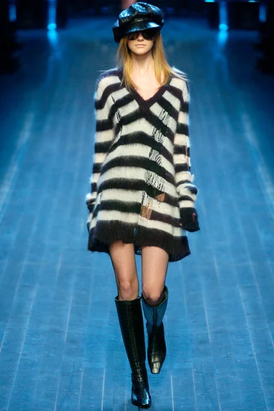 Look 2